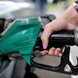 Article thumbnail: File photo dated 15/08/13 of a person using a petrol pump. Major retailers are failing to reduce petrol prices in line with falling wholesale costs, the RAC has warned. The roadside recovery firm said wholesale cost of unleaded the price when it arrives at forecourts is now back down to its early May price of 131.75p per litre, which saw average pump prices of around 167p per litre. Issue date: Wednesday August 3, 2022. PA Photo. But drivers are currently paying an average of 183p per litre at pumps across the UK despite the drop in wholesale costs, the RAC said. It comes after fuel prices hit their highest-ever levels earlier this summer as the UK's cost of living crisis began to bite. See PA story TRANSPORT Fuel. Photo credit should read: Nicholas.T.Ansell/PA Wire